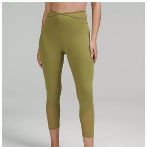 Lululemon Nulu crisscross mesh leggings 23”
